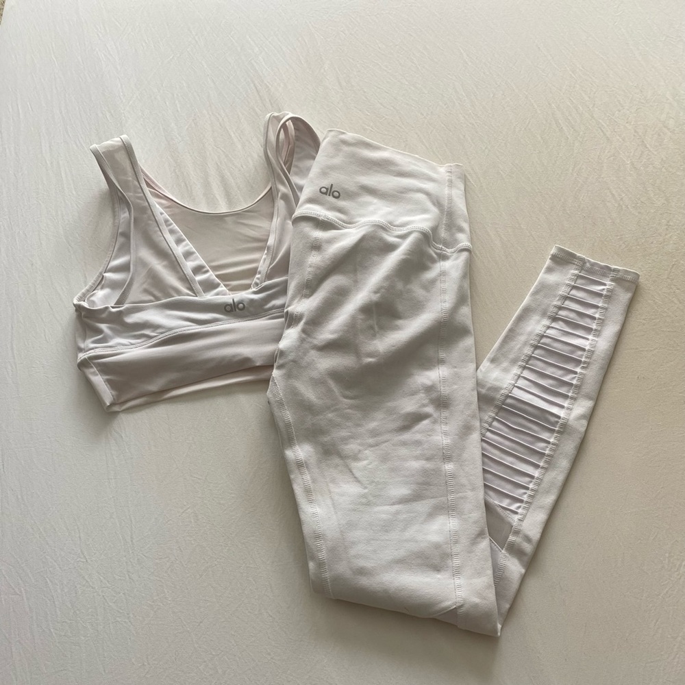alo yoga jubilee bra & high waist moto legging set